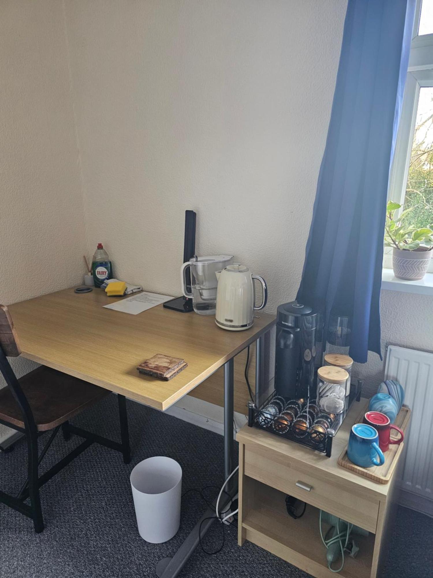 Double Bedroom Located Close To Manchester Airport Wythenshawe Ngoại thất bức ảnh